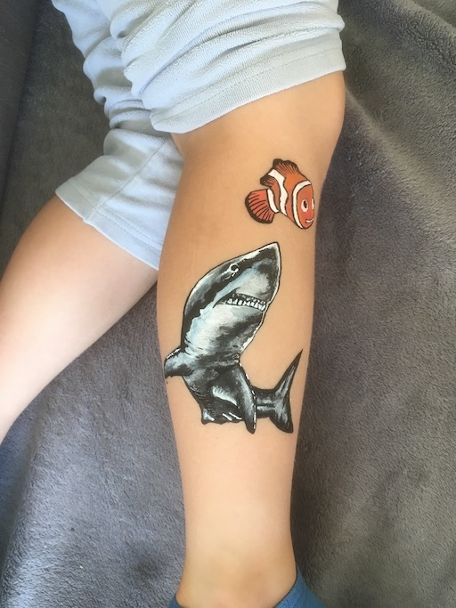 Tatoo requin némo min